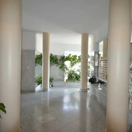 115 By The Sea * Nice