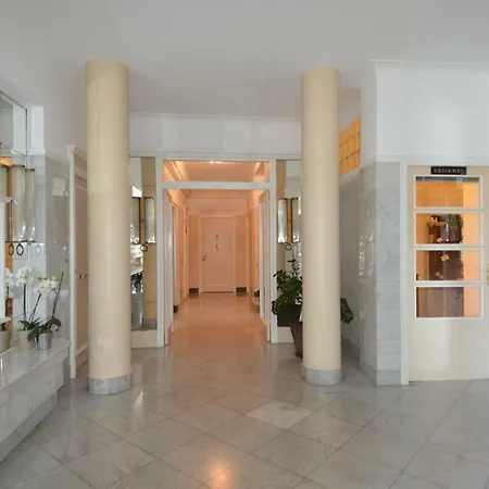 115 By The Sea Daire *