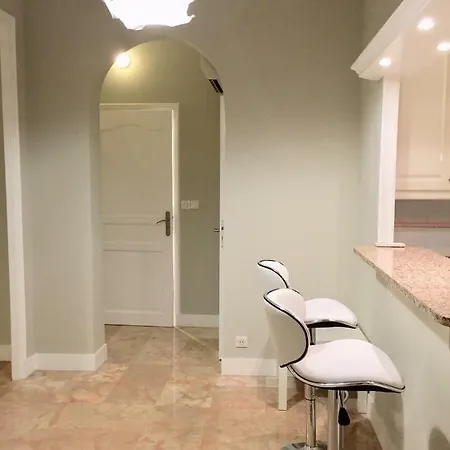 115 By The Sea Daire