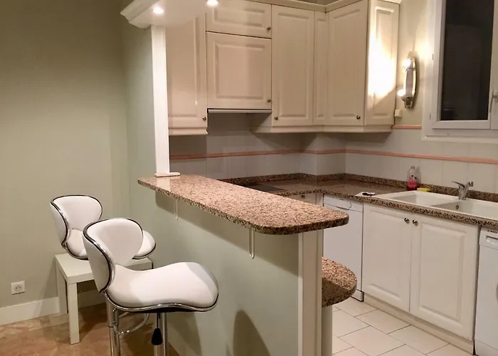 Apartment 115 By The Sea *